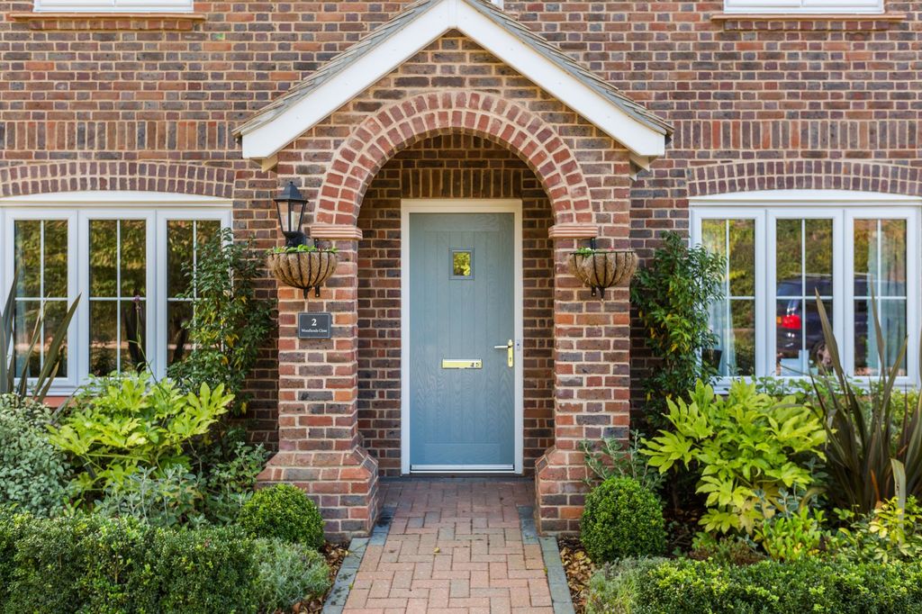 Property photo 2 of 14