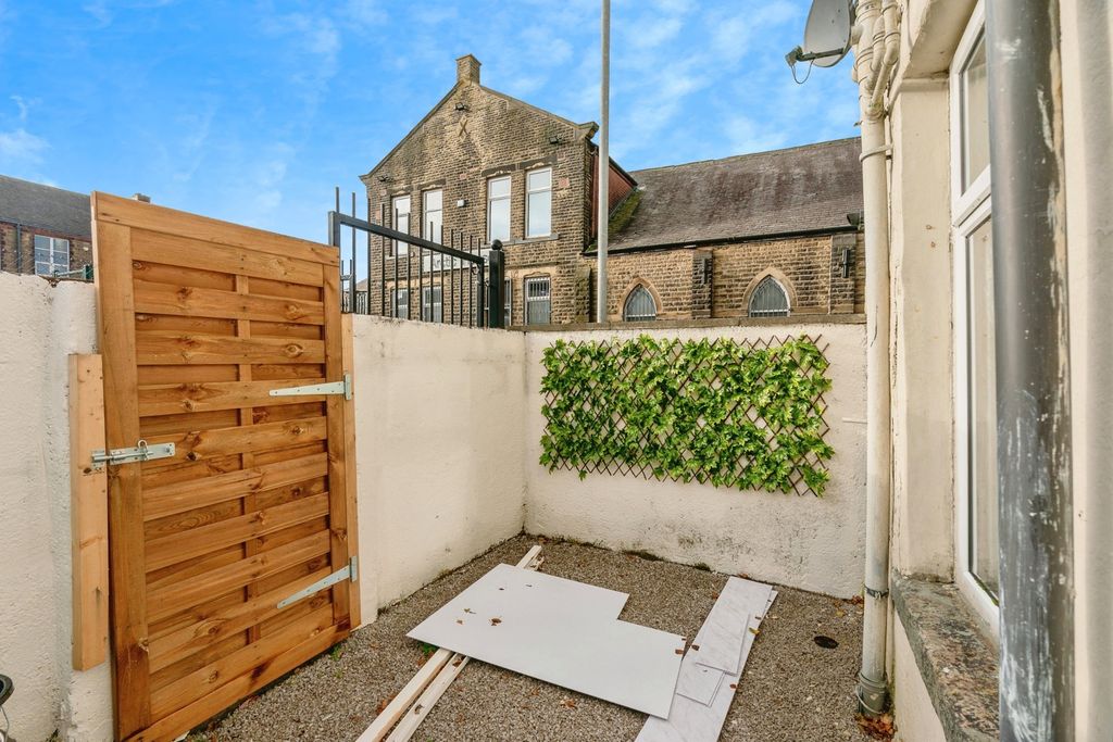 Property photo 3 of 12 Photo