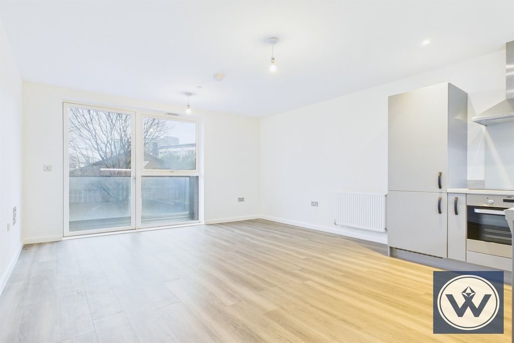 Property photo 1 of 15 (Main)