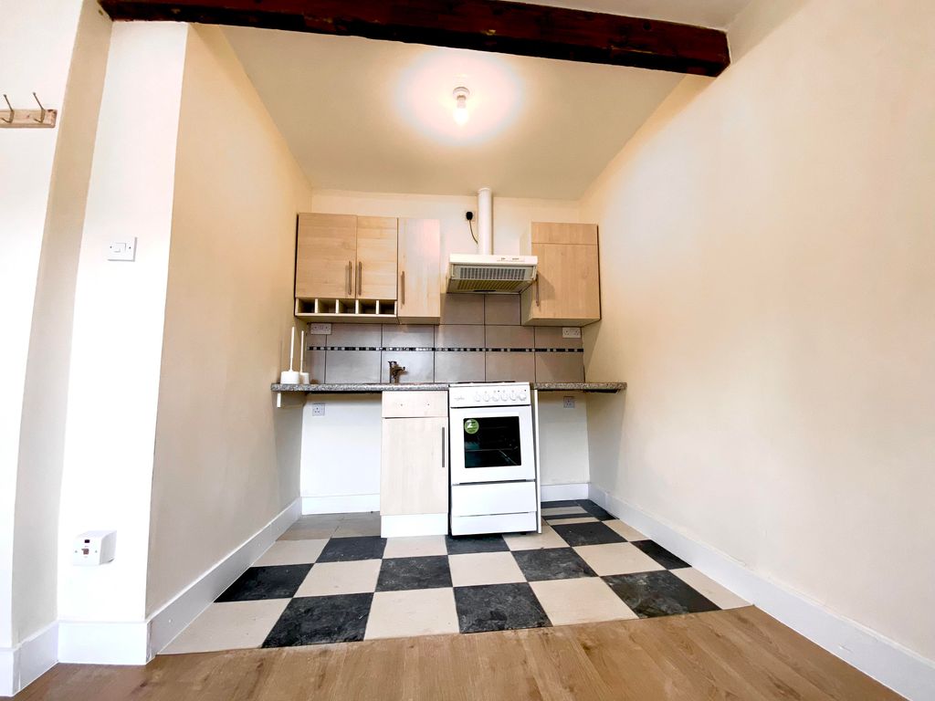 Property photo 3 of 4 Kitchen