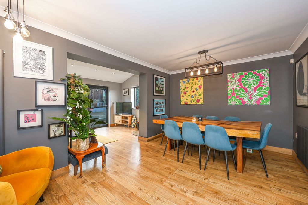 Property photo 2 of 29