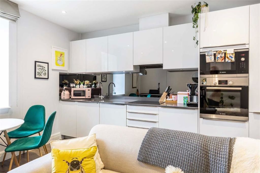 Property photo 3 of 5