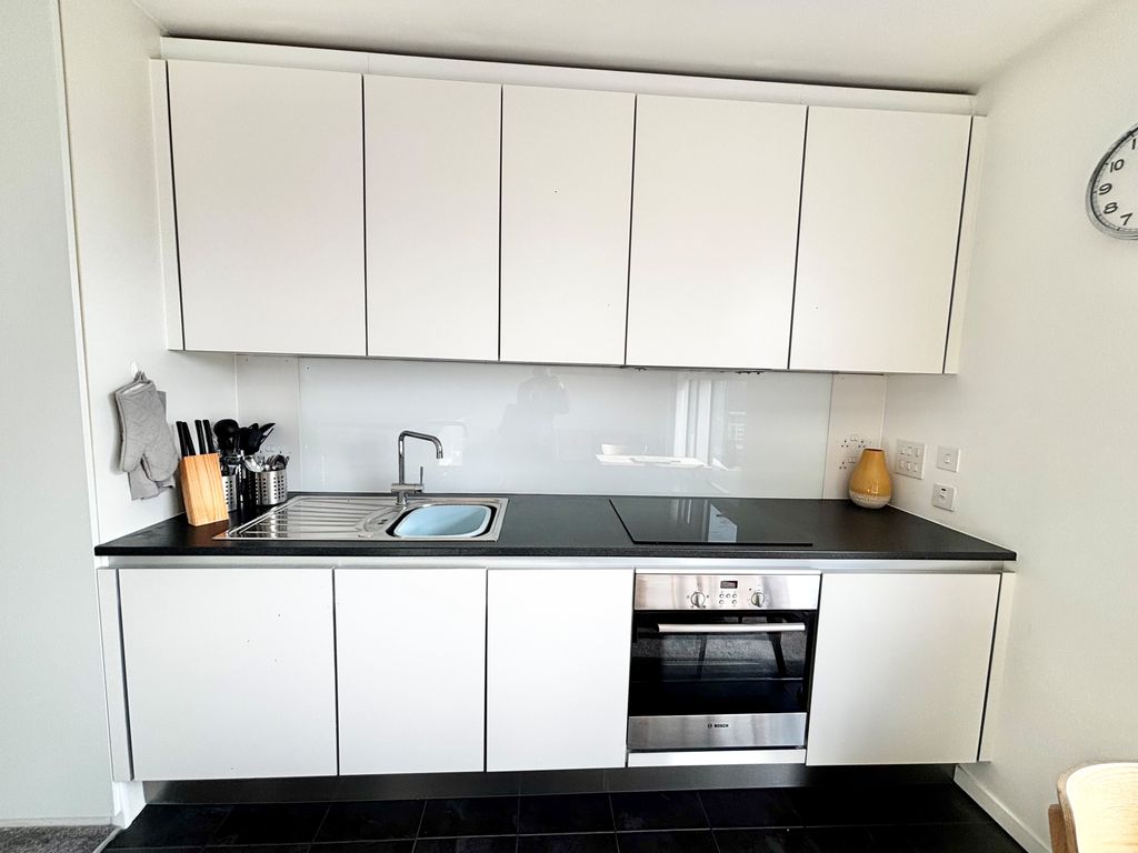 Property photo 3 of 5 Kitchen