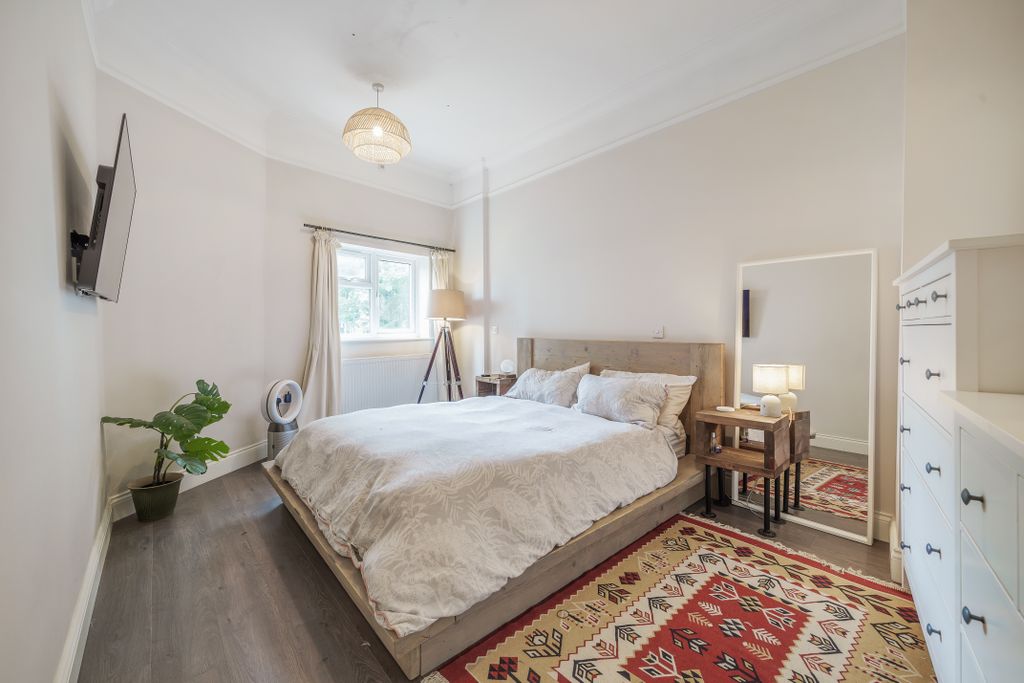 Property photo 3 of 8 Photo 16