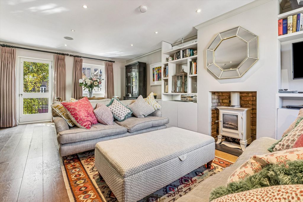 Property photo 3 of 19 Image