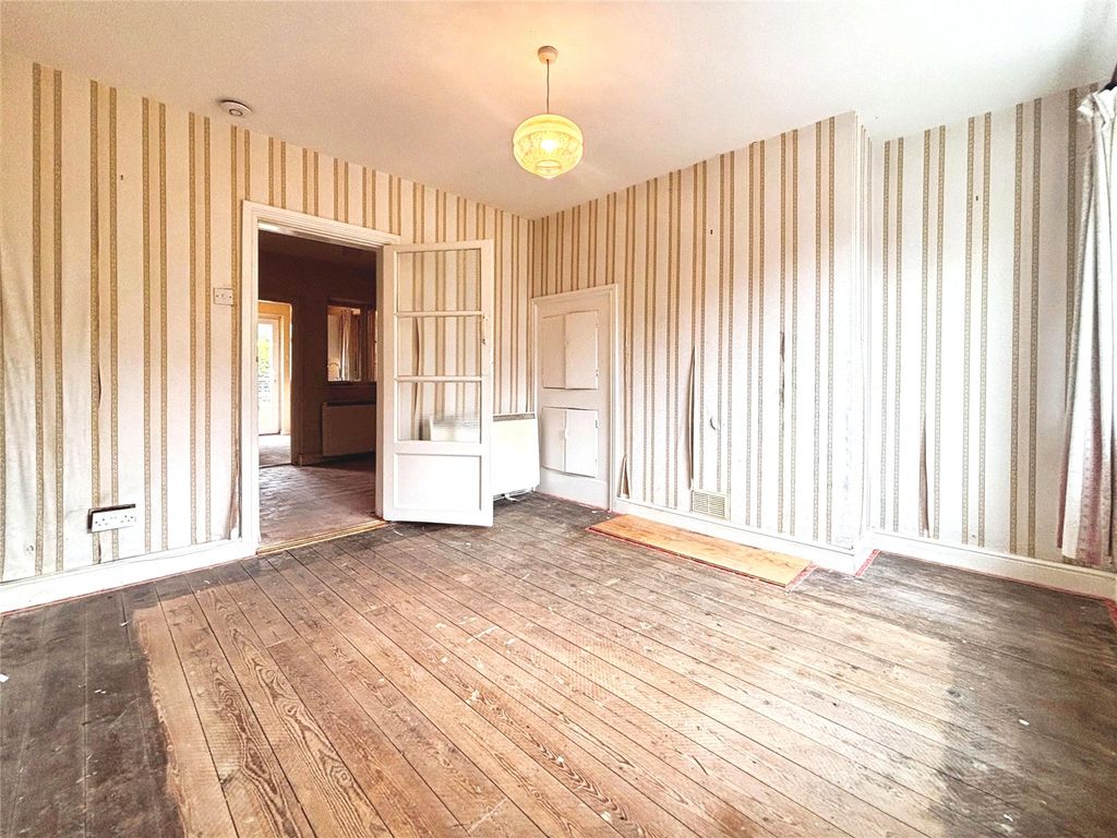 Property photo 2 of 18 Living Room