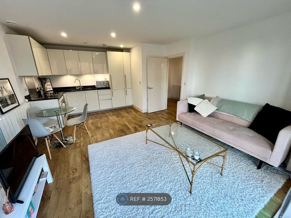Property photo 1 of 26 Elegant Classy Living Space, Uplift Wellness