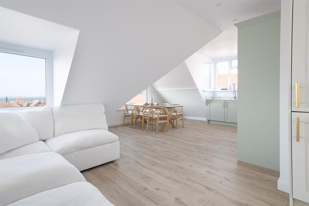 Additional image 16 of 2 bed flat for saleSeaview, Isle Of Wight PO34