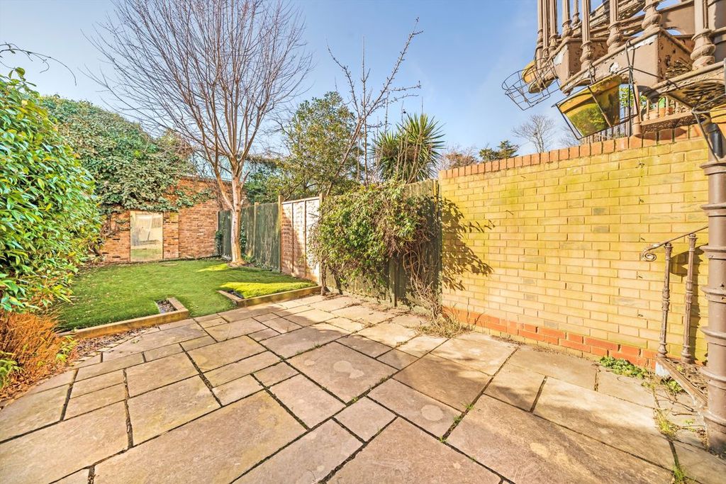 Property photo 3 of 12