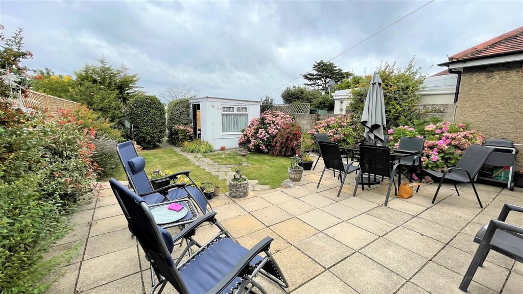 Property photo 2 of 7