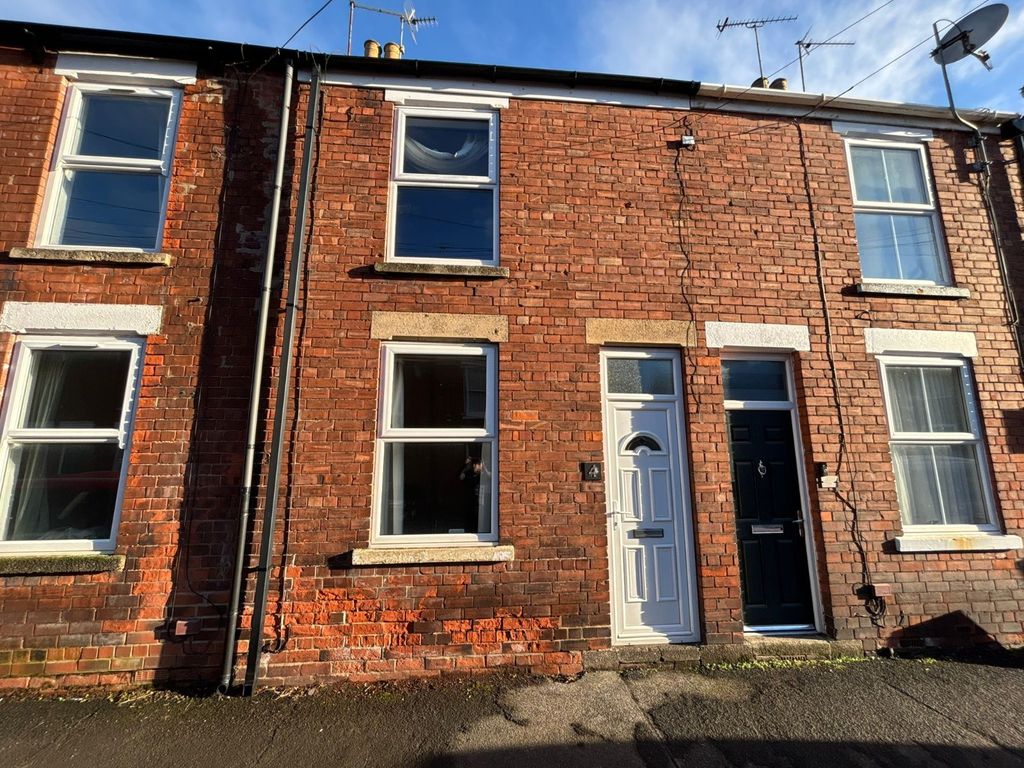 Property photo 1 of 8 External