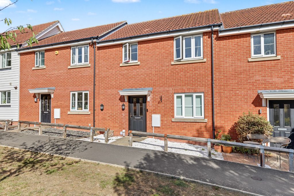 Property photo 1 of 15 5596610
