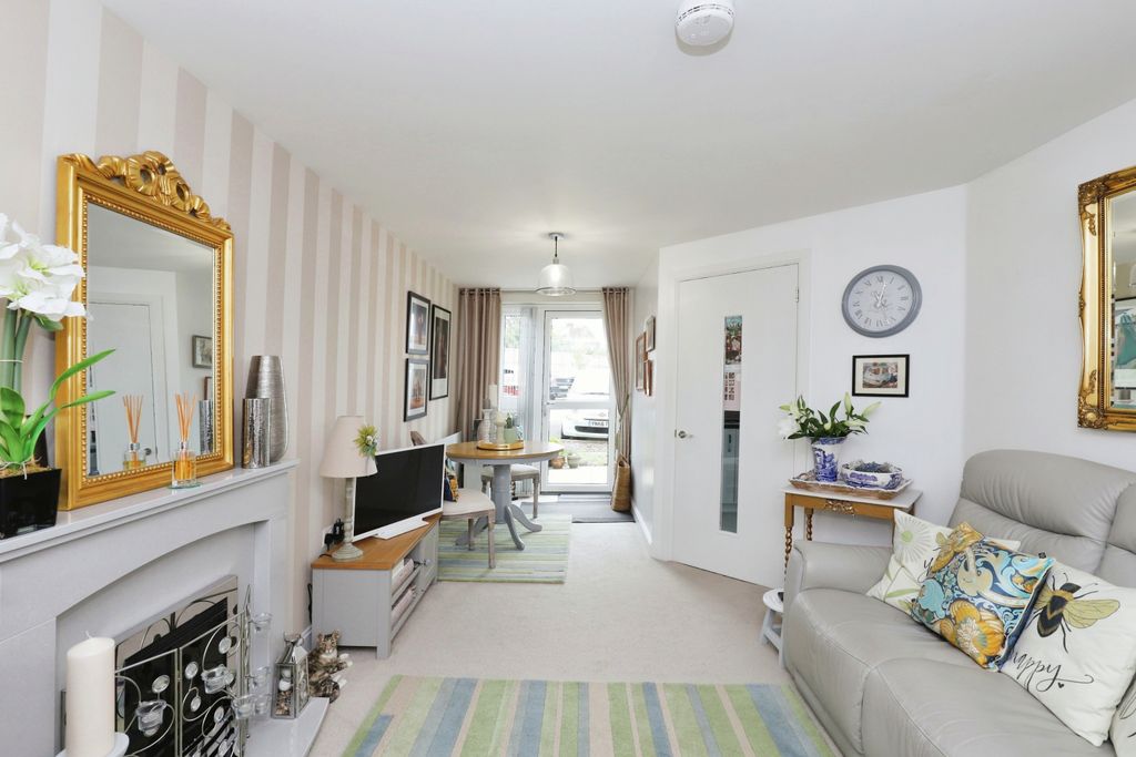 Property photo 2 of 17 Photography