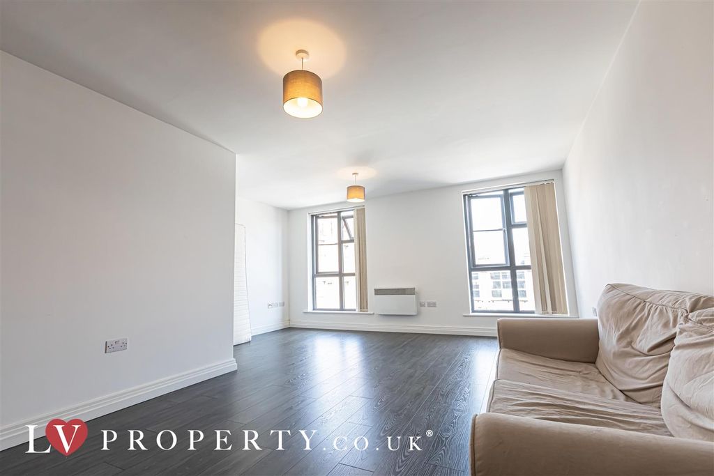 Property photo 3 of 10 1.Jpg