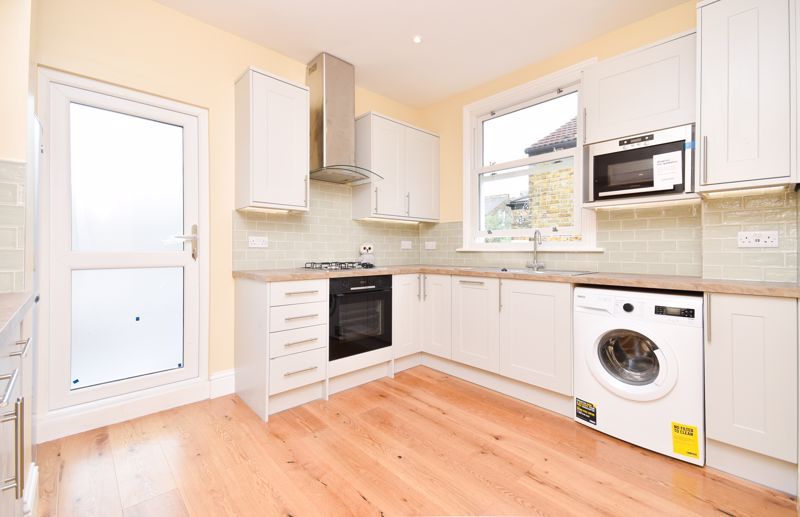 Property photo 3 of 12 Kitchen