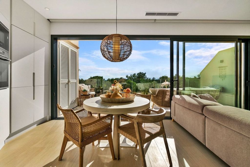 Property photo 3 of 34