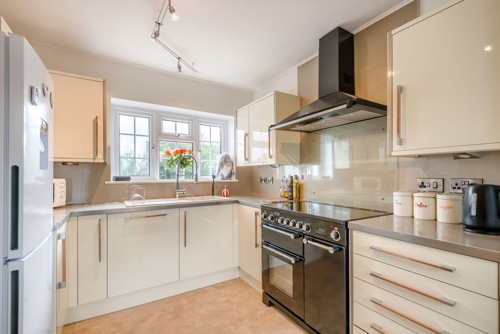 Property photo 2 of 22 P043987_02.Jpg