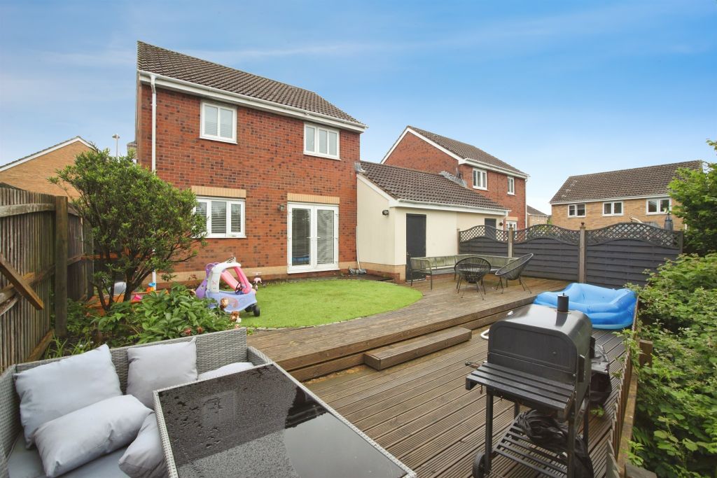 Property photo 2 of 18
