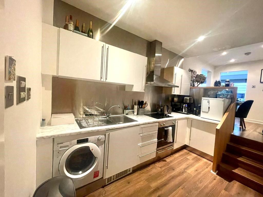 Property photo 3 of 9