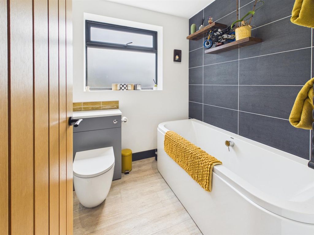 Additional image 25 of 4 bed property for saleYork Road, Peacehaven BN10