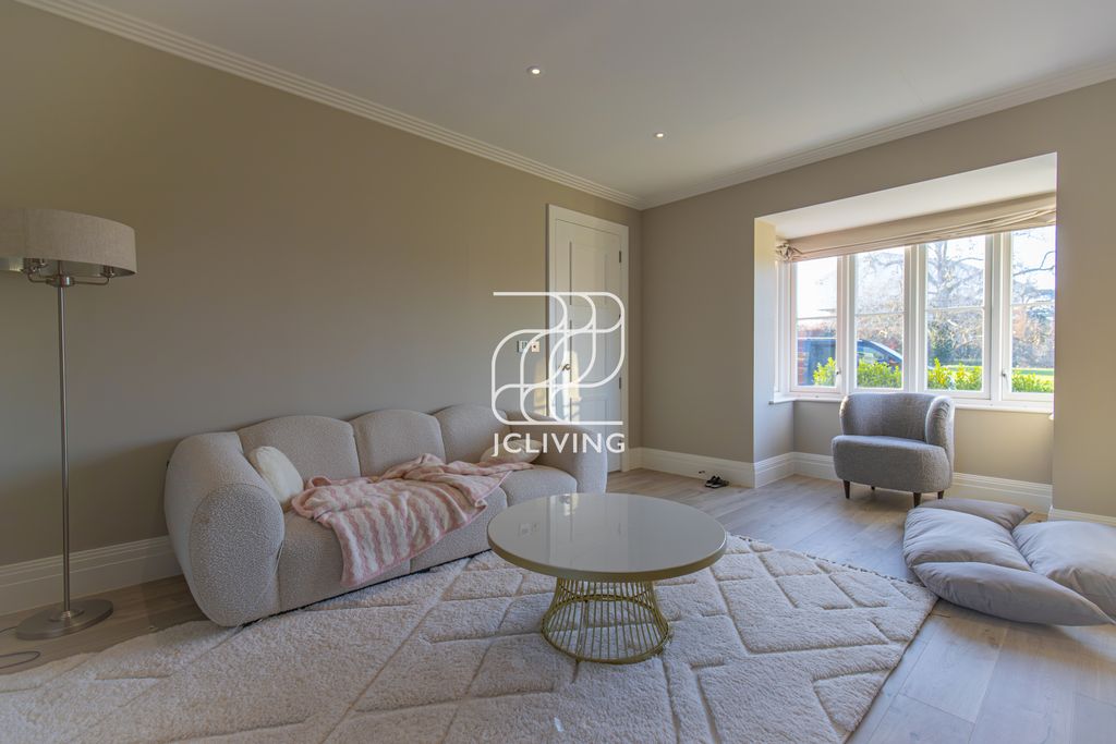 Property photo 2 of 29 Gallery