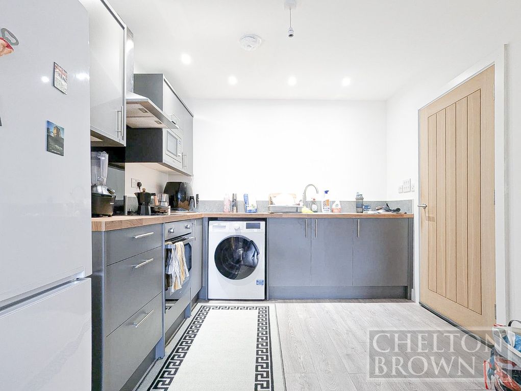 Property photo 1 of 19 Kitchen