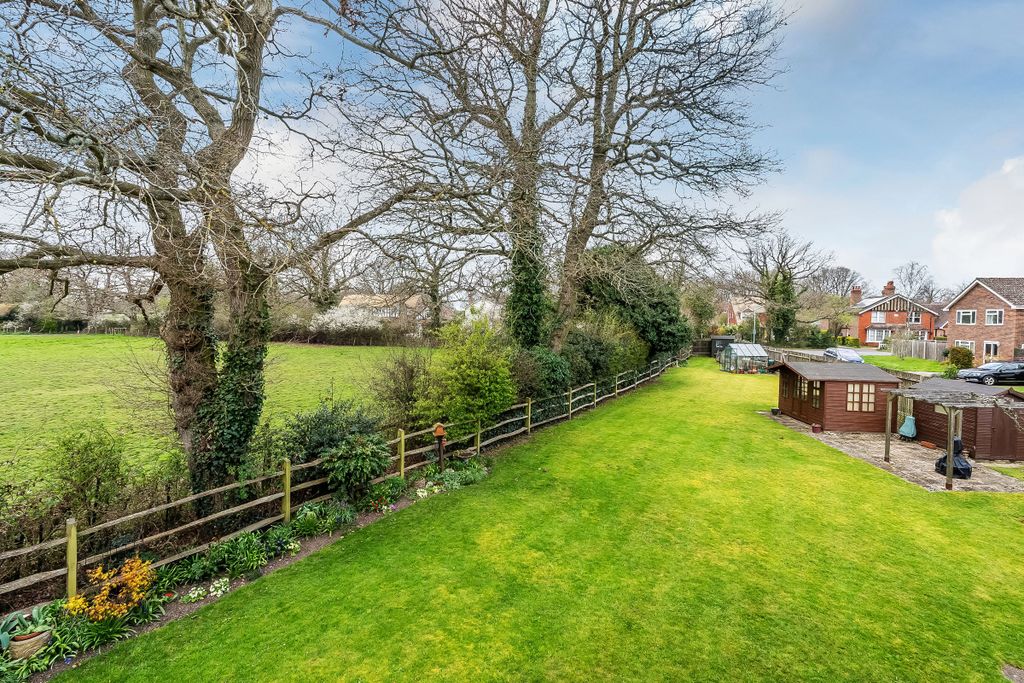 Property photo 2 of 19