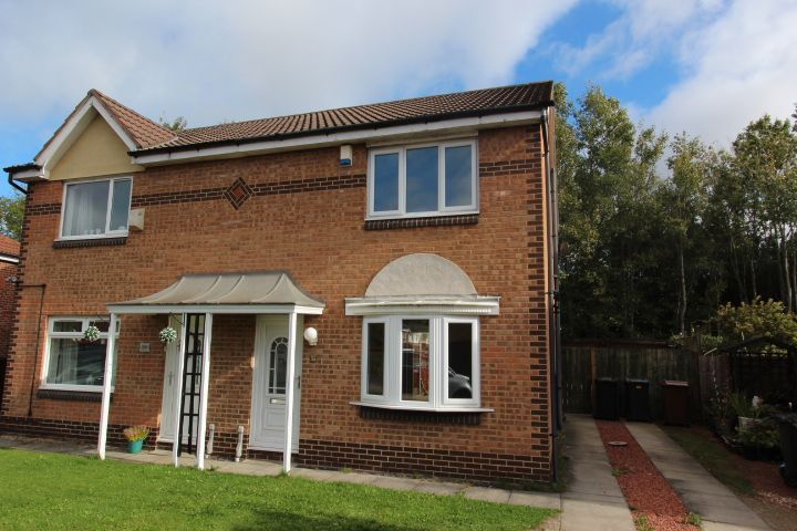 Property photo 1 of 12
