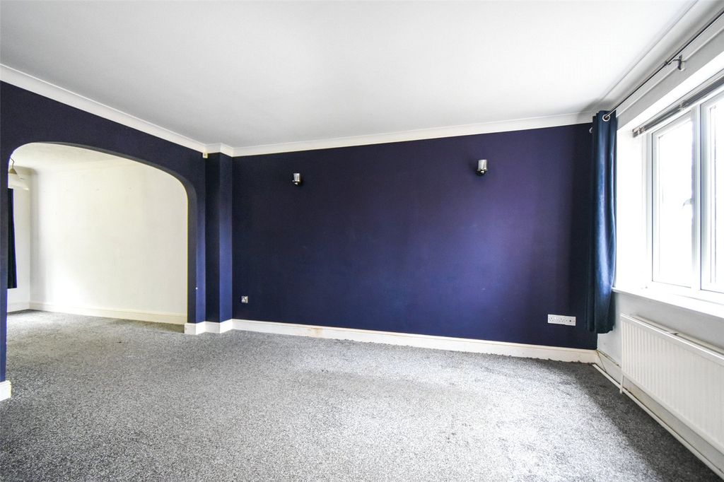 Property photo 3 of 15 Picture No. 01