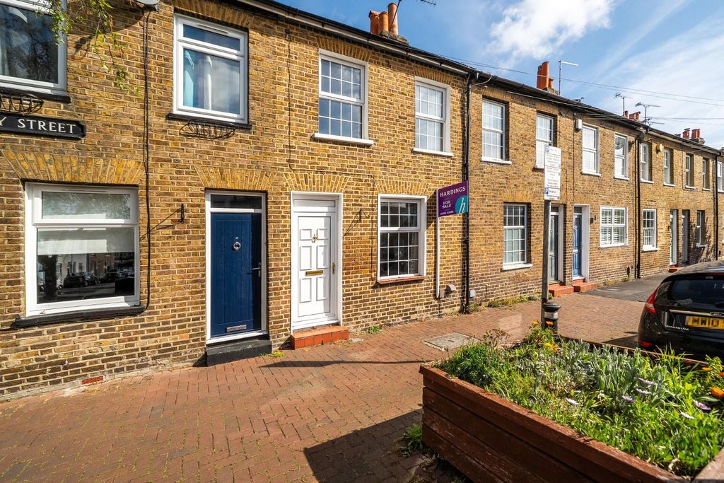Property photo 2 of 10