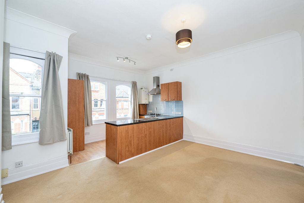 Property photo 2 of 18 5060044