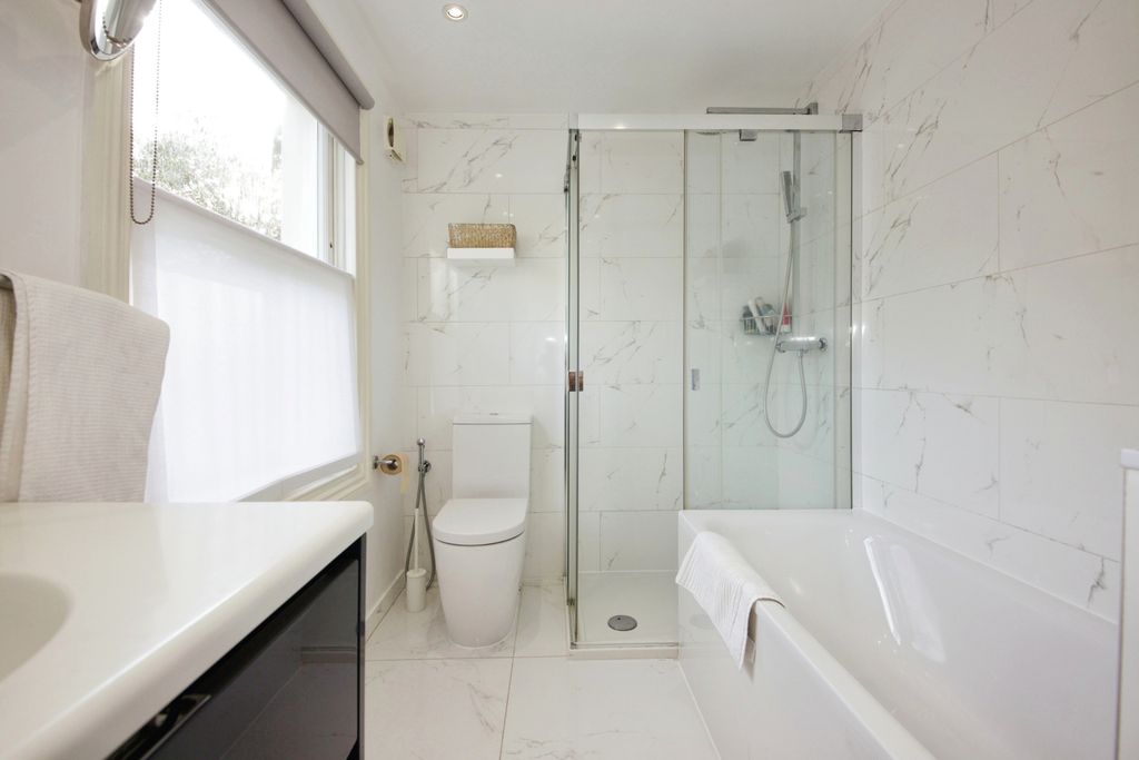 Property photo 3 of 10 Img_8481