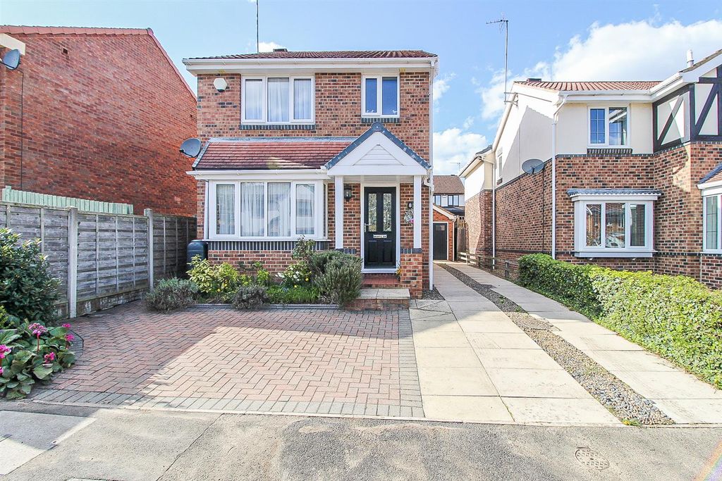 Property photo 1 of 11