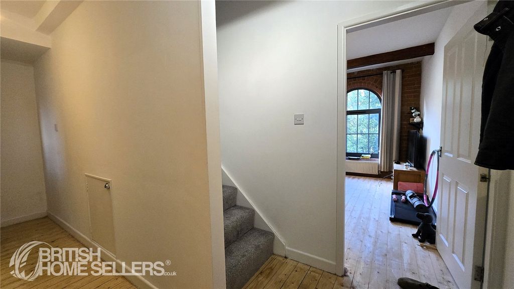 Property photo 3 of 17 Picture No. 11