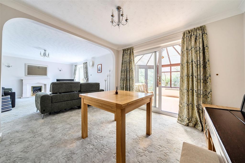 Property photo 3 of 18
