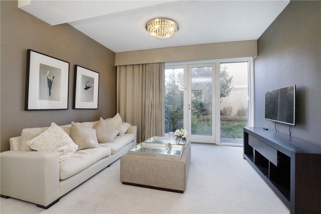 Property photo 2 of 18 Picture No. 09