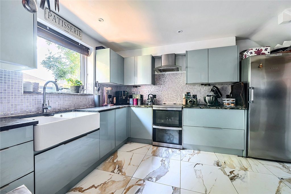 Property photo 3 of 21 Picture No. 22