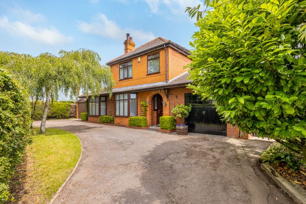 Property photo 1 of 42 15 Ashleigh (Thorpe-On-The-Hill)-8
