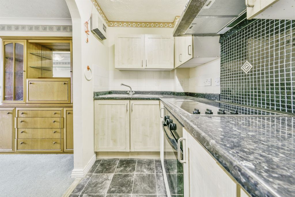 Property photo 2 of 11