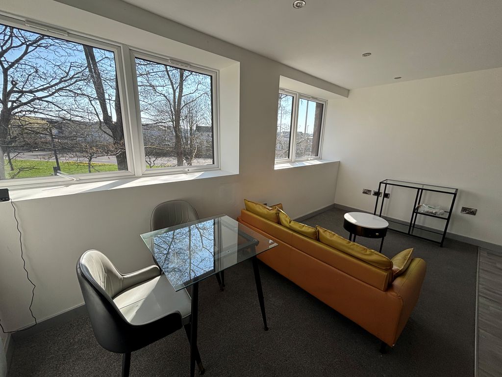 Property photo 1 of 5 Image