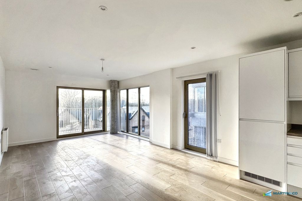 Property photo 3 of 12 Img_4637