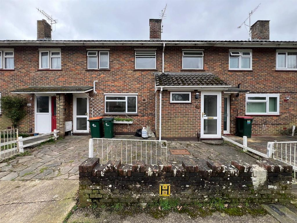 Property photo 1 of 12 Rye Ash Front.Jpg