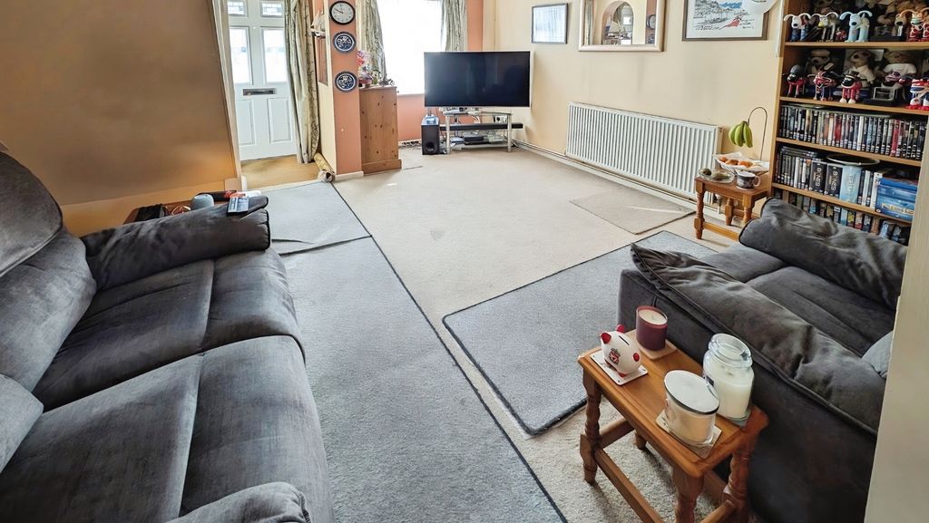 Property photo 2 of 11 Pbox-Img.Jpg