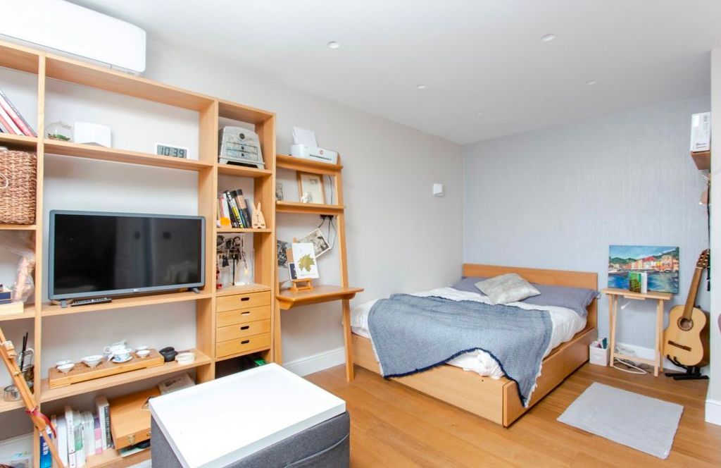 Property photo 3 of 4