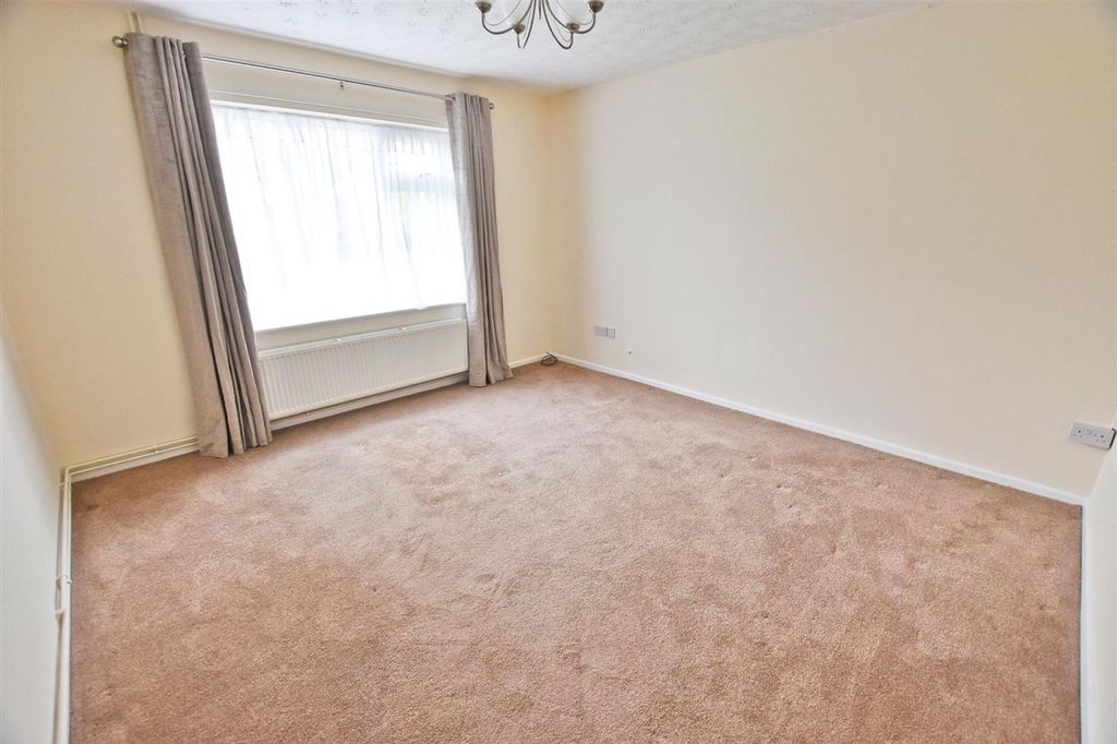 Property photo 2 of 24