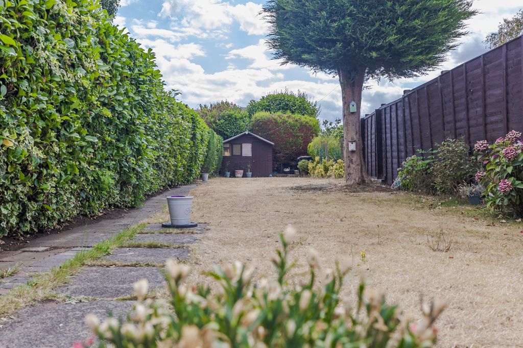 Property photo 3 of 31