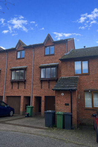 Property photo 1 of 12