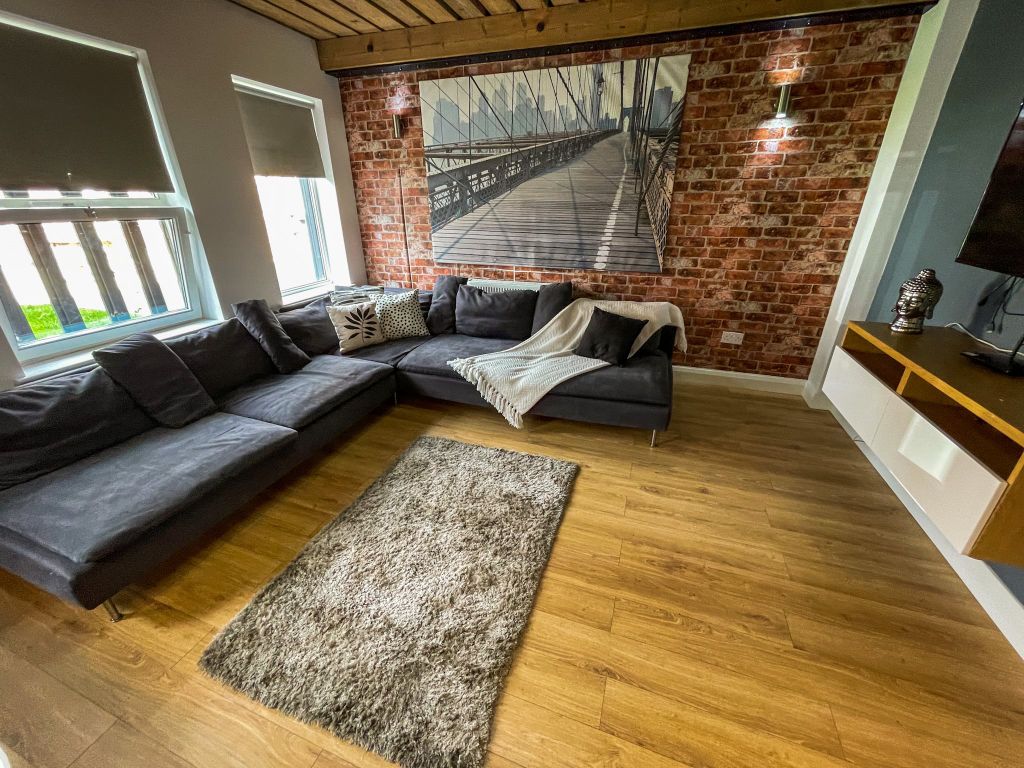 Property photo 1 of 19 File_012