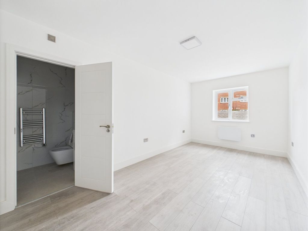 Property photo 2 of 6 Picture No. 04