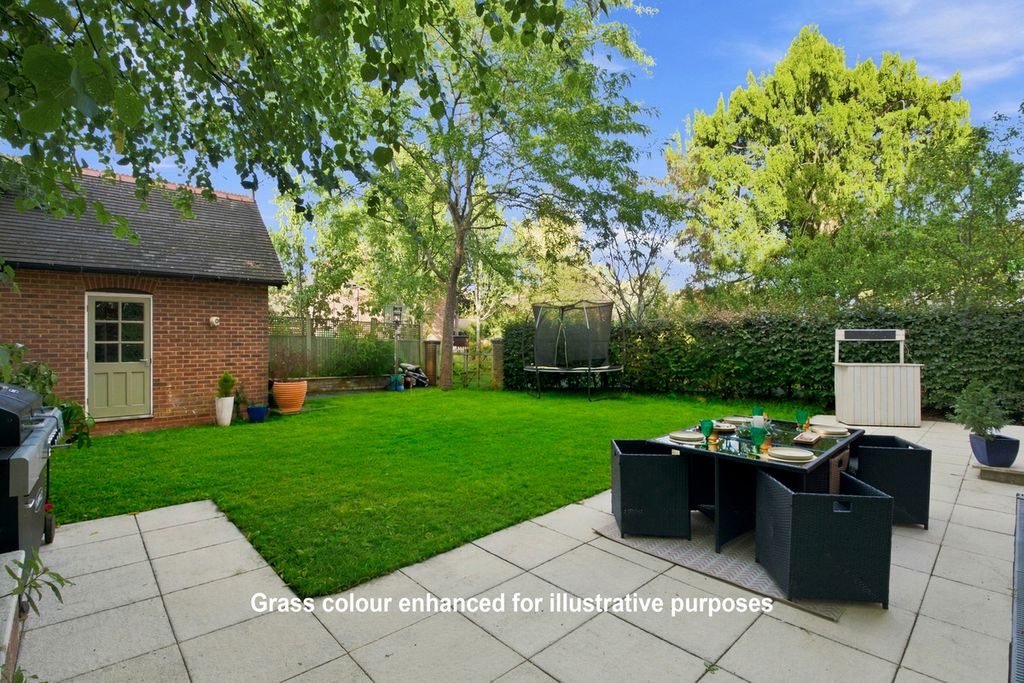 Property photo 3 of 27